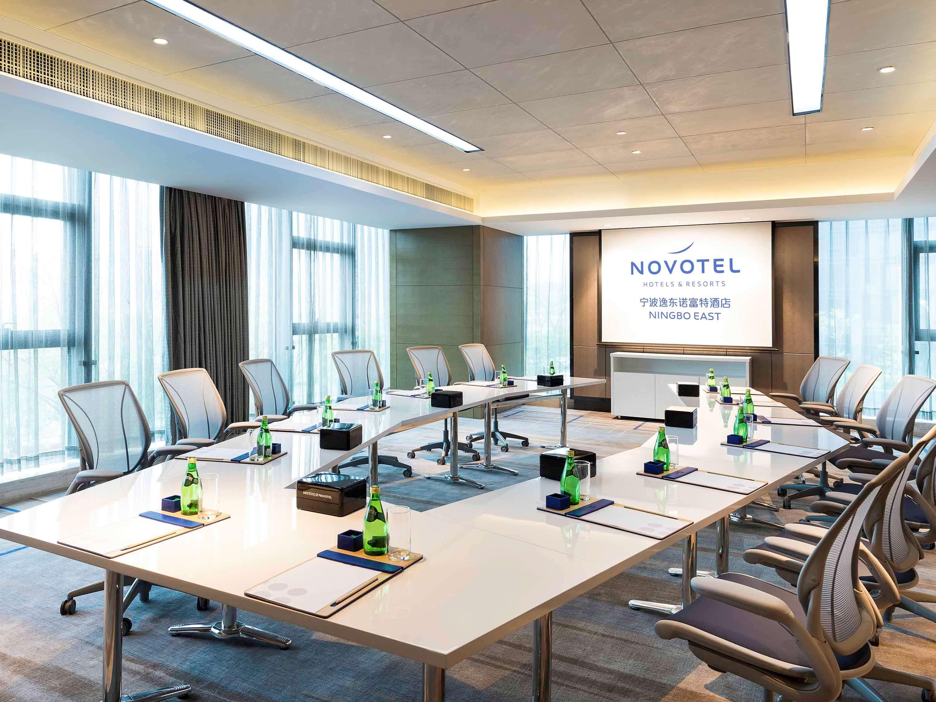 Novotel Ningbo East Экстерьер фото