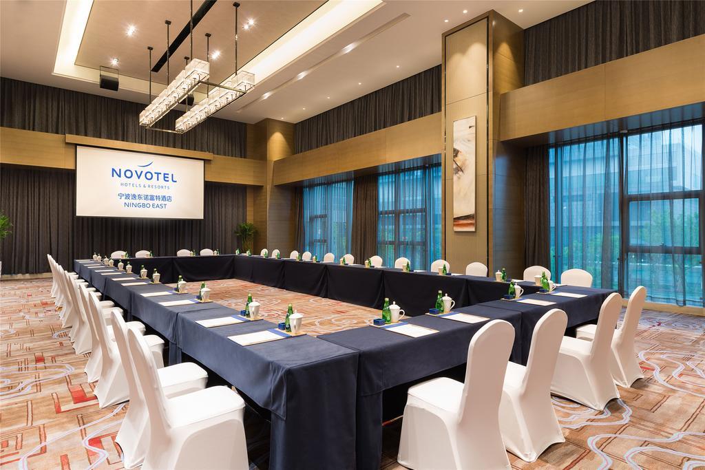 Novotel Ningbo East Экстерьер фото